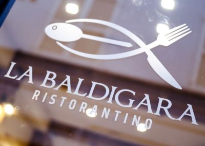 La Baldigara Ristorantino - Il ristorante - Vetrofania